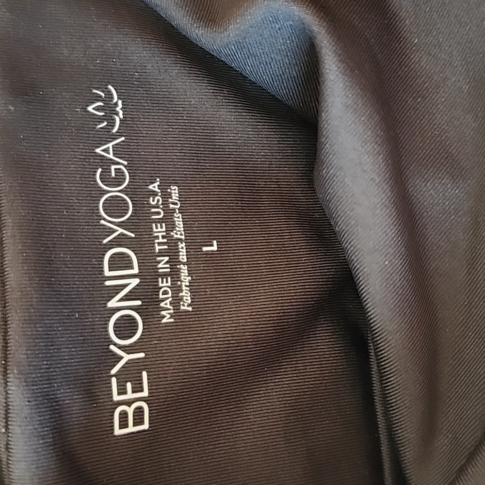 Beyond yoga bra - Picture 3 of 3